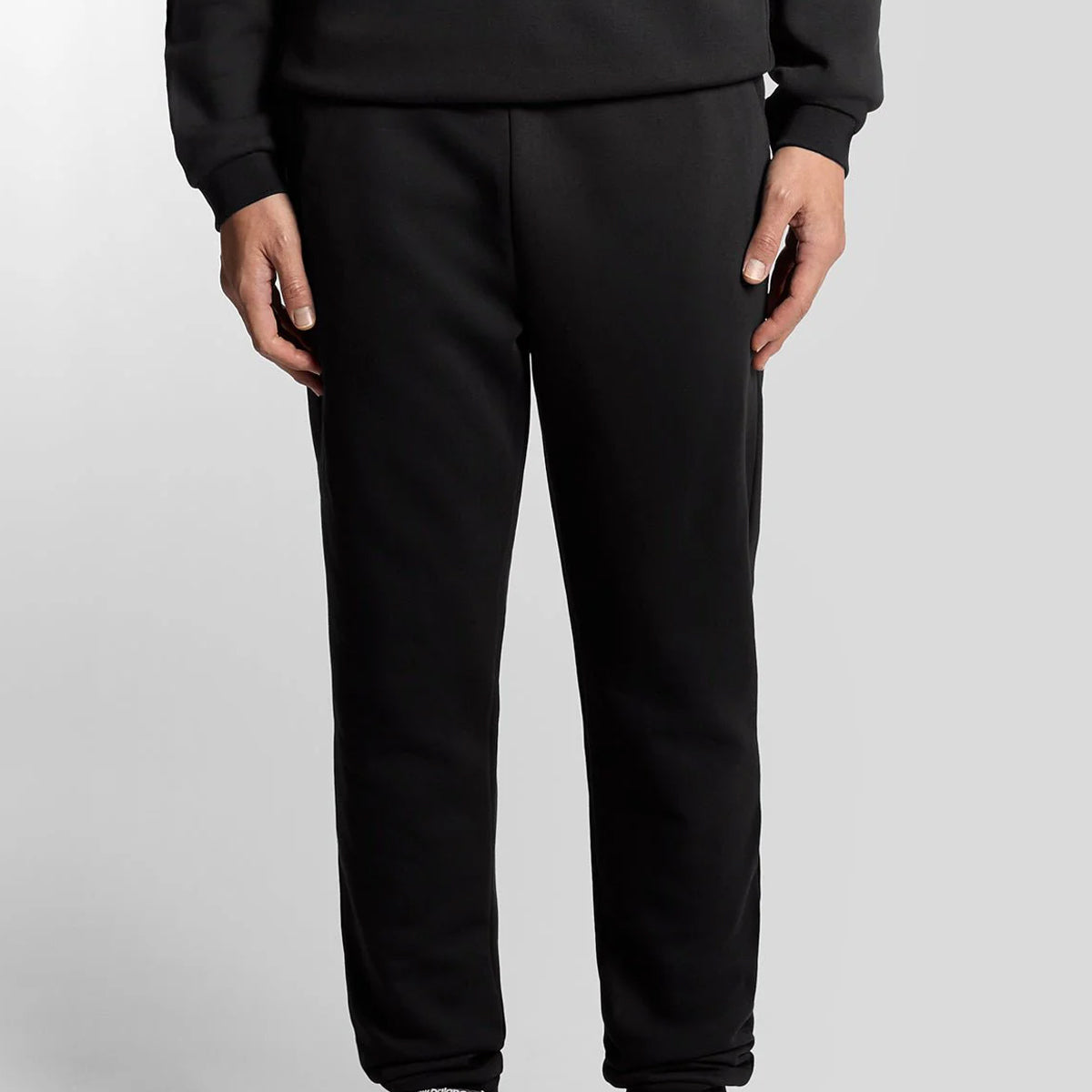 LYLE & SCOTT LOGO BRUSHBACK CUFFED BLACK JOGGER ML2378V