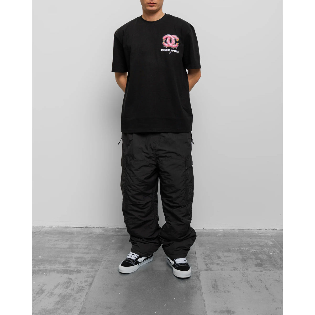 FRESH FLAVOURS CHOMP T-SHIRT BLACK