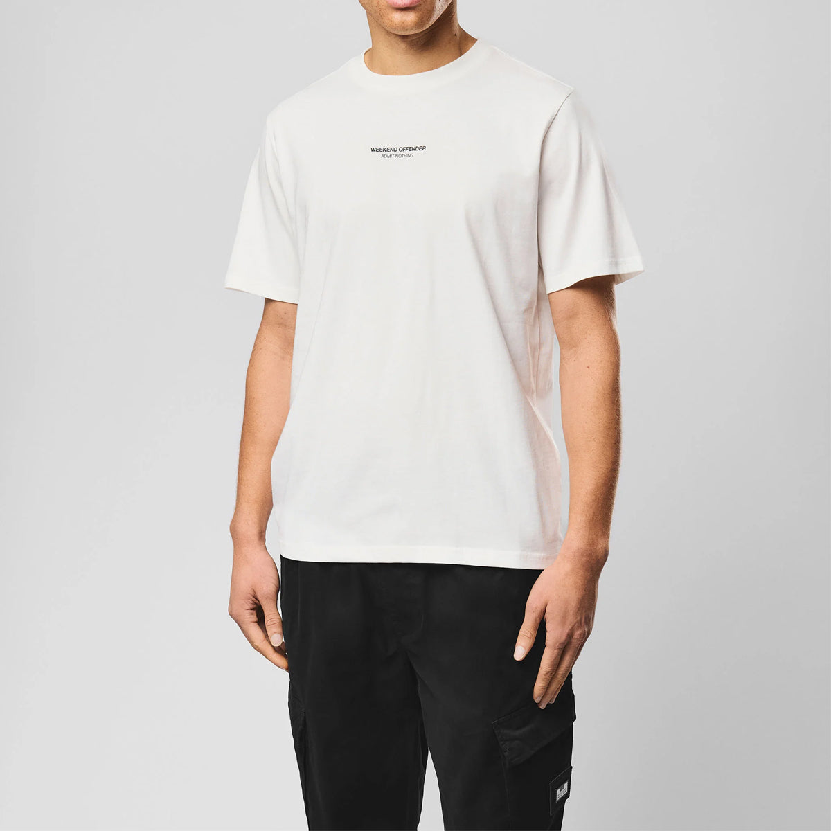 WEEKEND OFFENDER MILLERGROVE T-SHIRT GHOST/BLACK FOREST