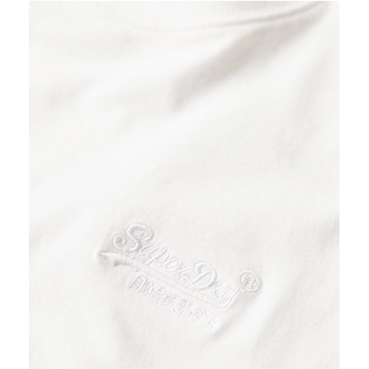 ESSENTIAL LOGO EMB T-SHIRT WHITE 01C