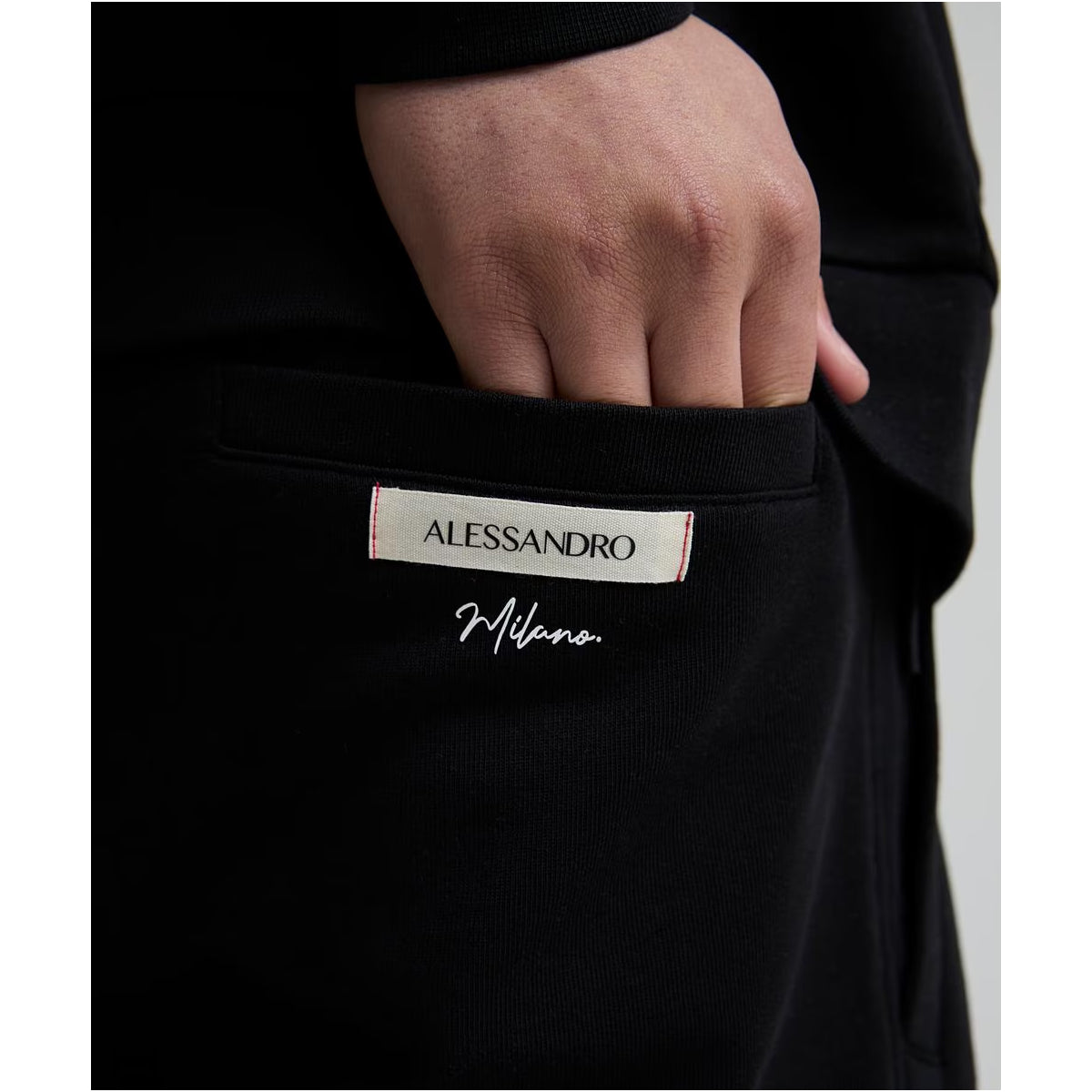 ALESSANDRO ZAVETTI CENERELLO BADGE SHORTS BLACK/RED