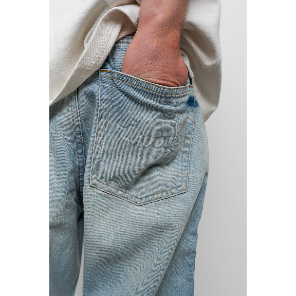 FRESH FLAVOURS RELAXED JEANS LIGHT BLUE