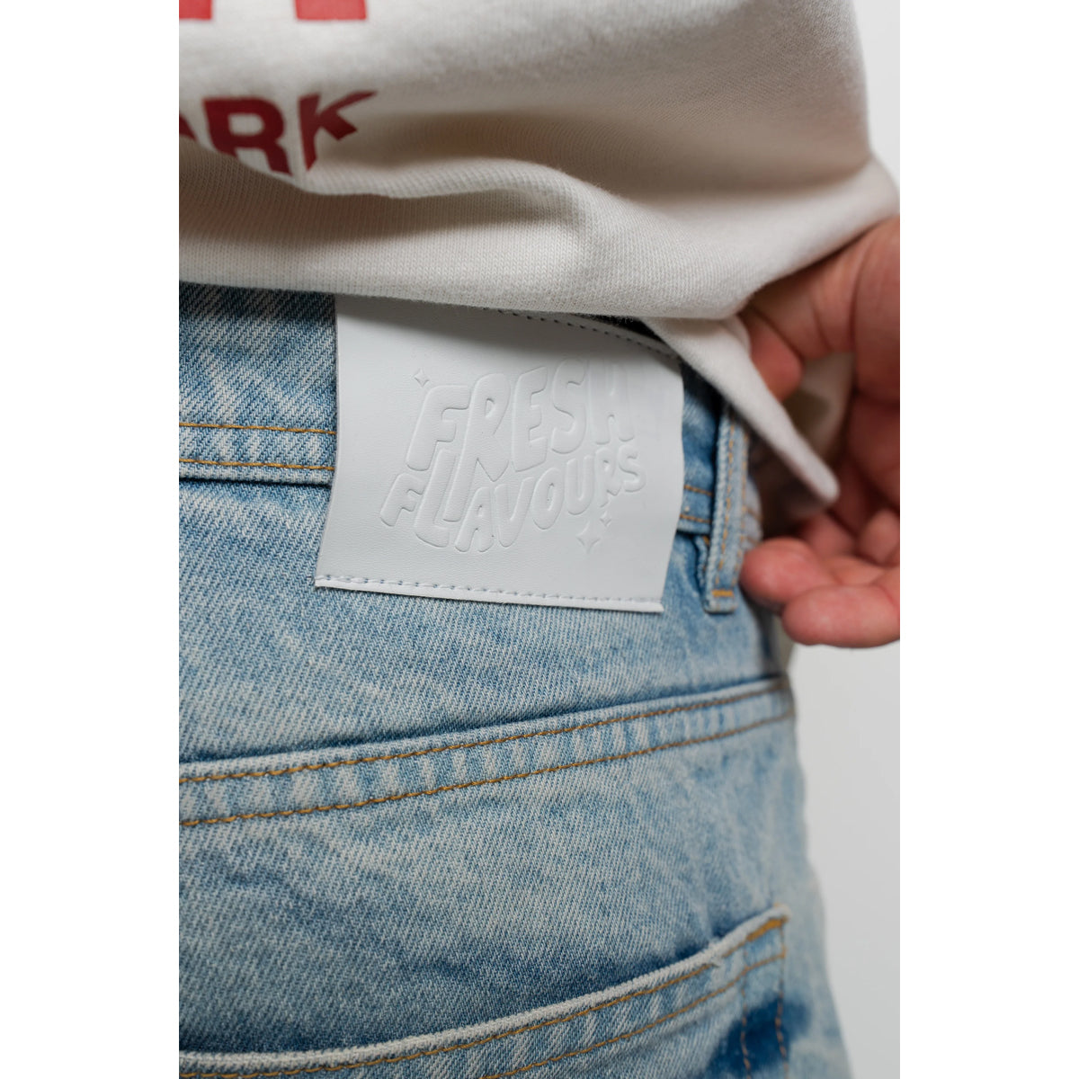 FRESH FLAVOURS RELAXED JEANS LIGHT BLUE