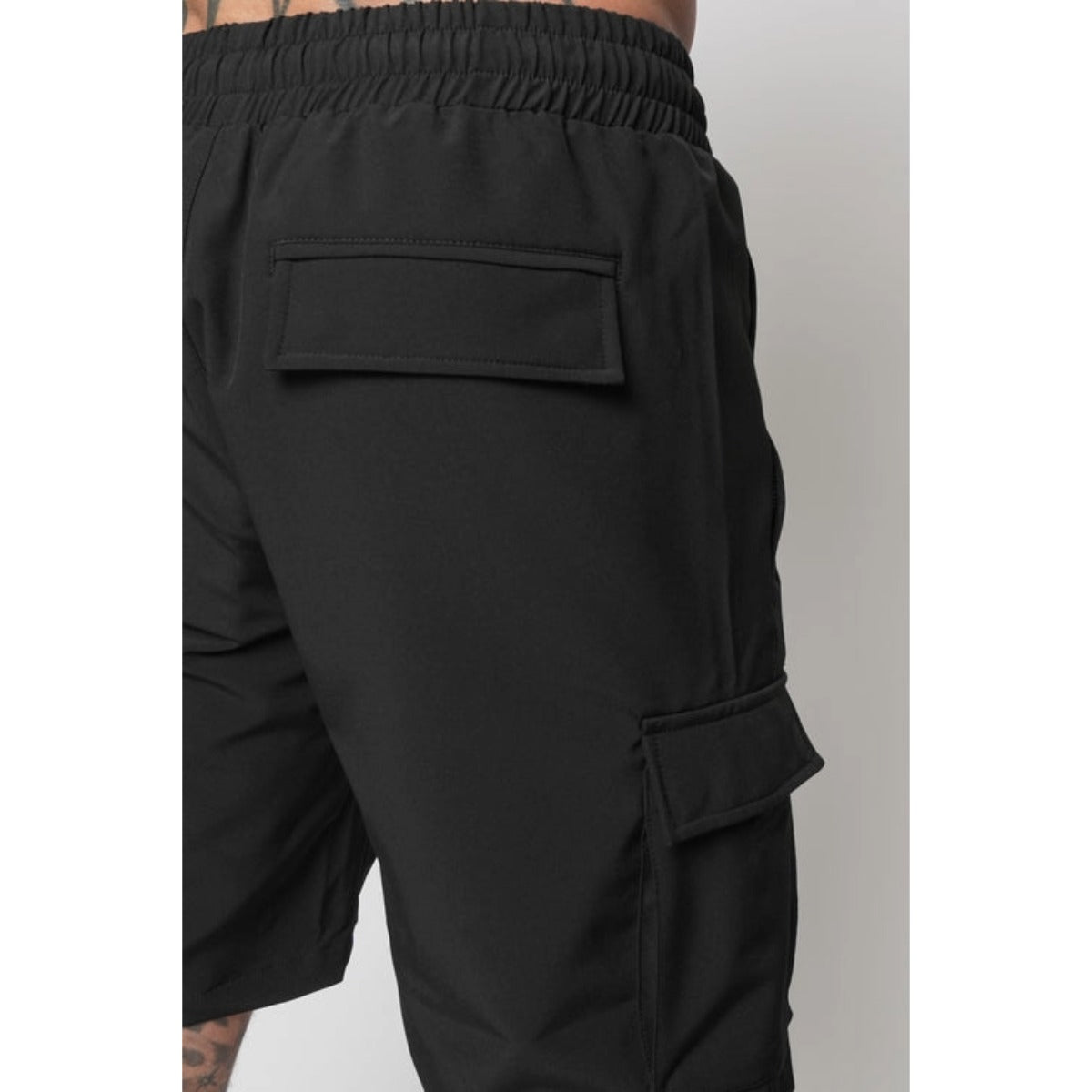 VALERE LUXE CARGO SHORTS BLACK