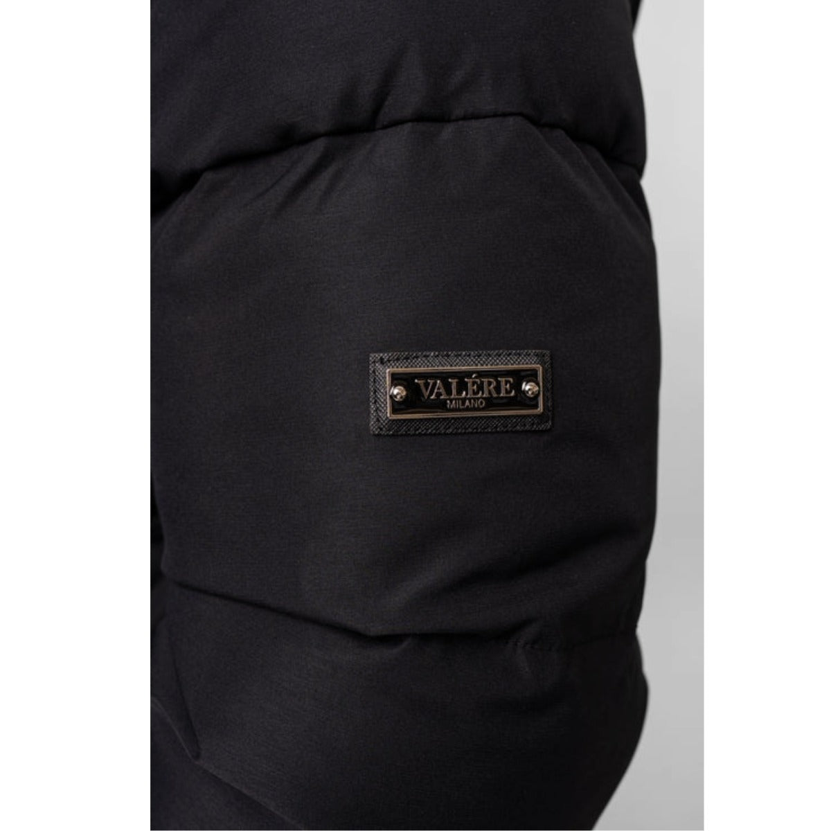 VALERE MONO LOGO PUFFER JACKET BLACK