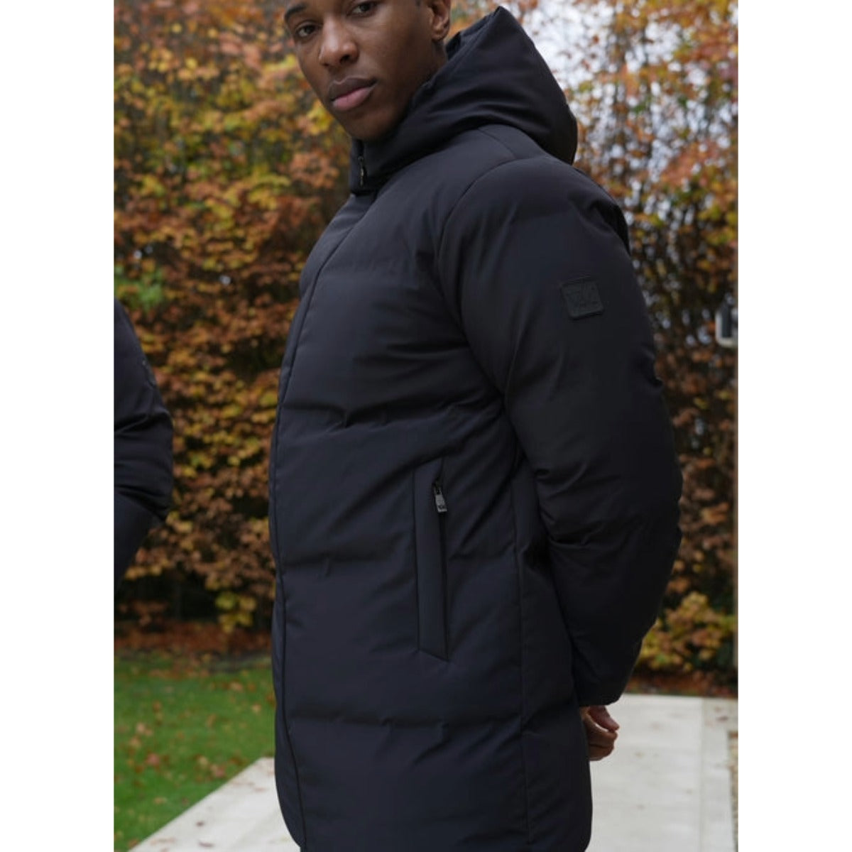 VALERE CLEAN 1/4 LENGTH COAT BLACK
