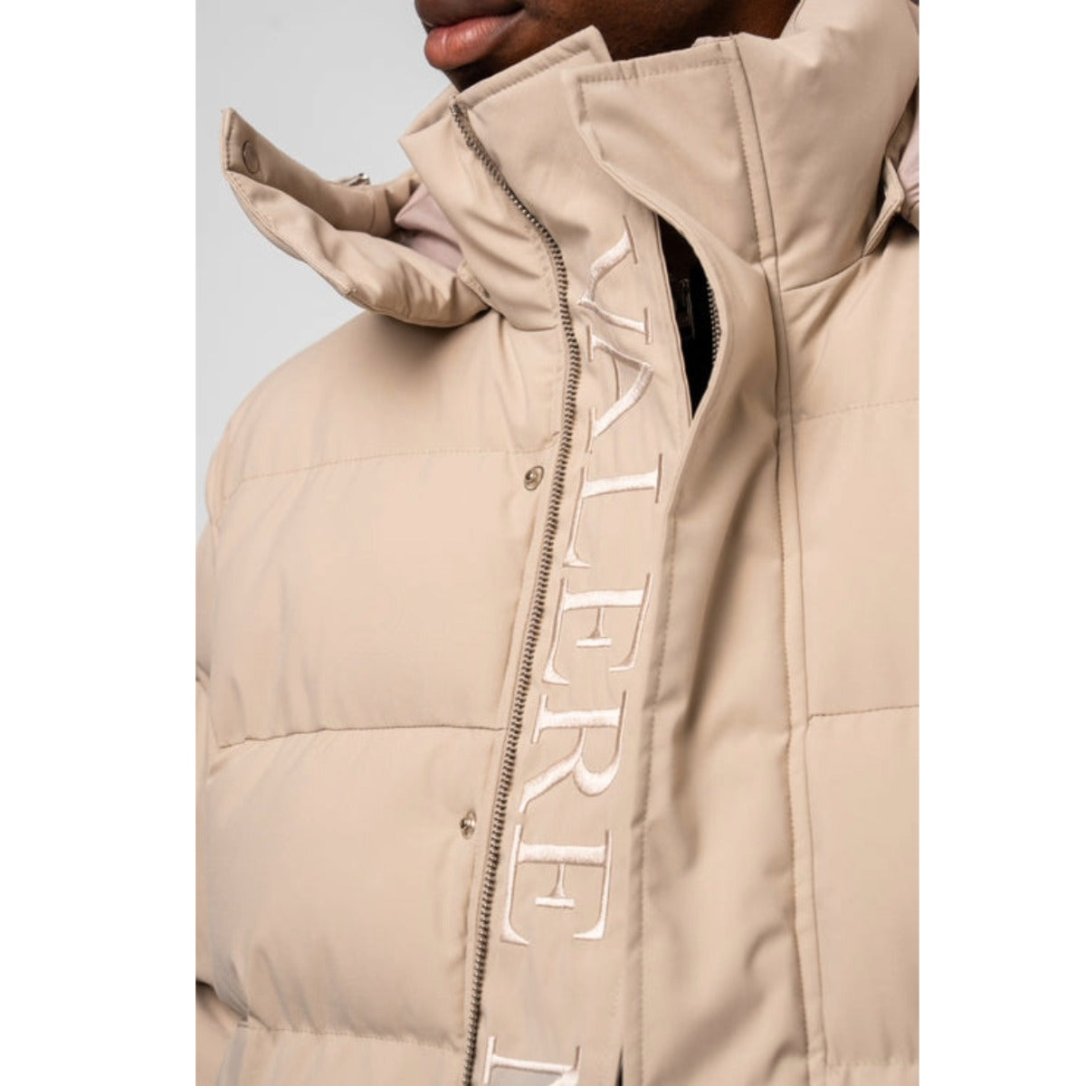 VALERE MONO LOGO PUFFER JACKET ECRU