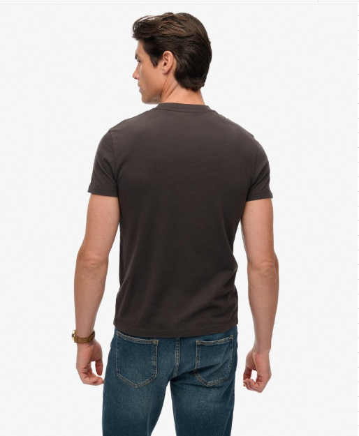 ESSENTIAL LOGO EMB T-SHIRT CARBON BLACK Q29