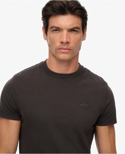 ESSENTIAL LOGO EMB T-SHIRT CARBON BLACK Q29