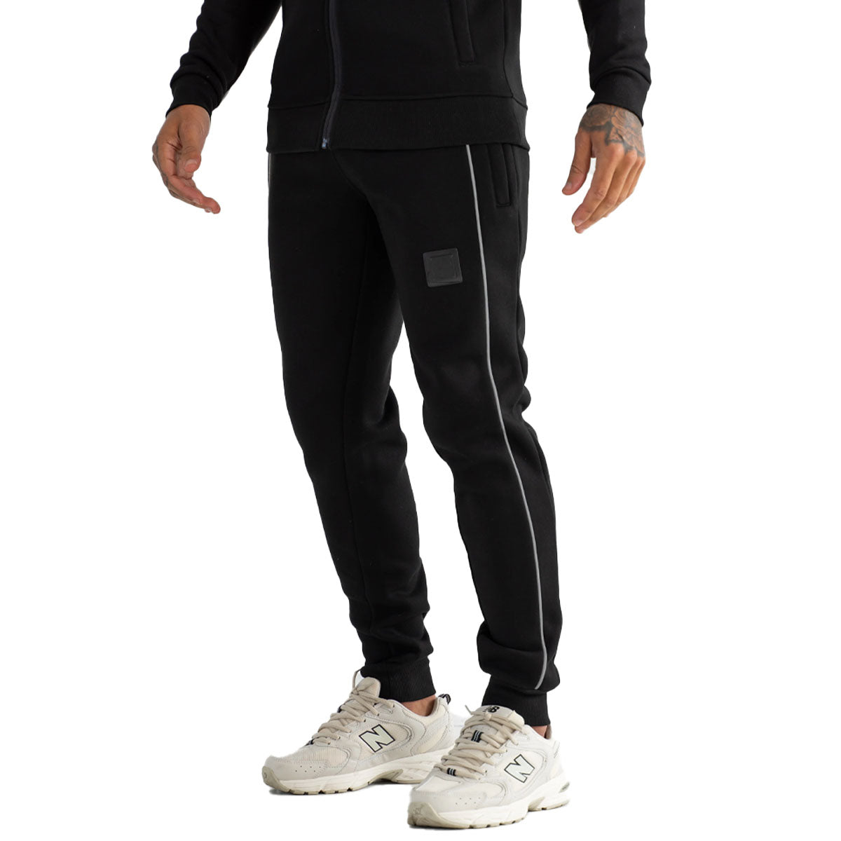 FORAY BLAKE BLACK JOGGERS