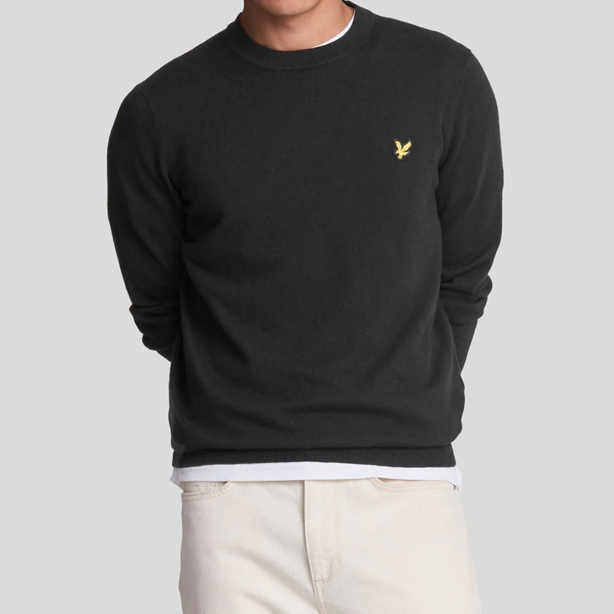 LYLE & SCOTT COTTON MERINO BLACK CREW NECK JUMPER KN2110VC