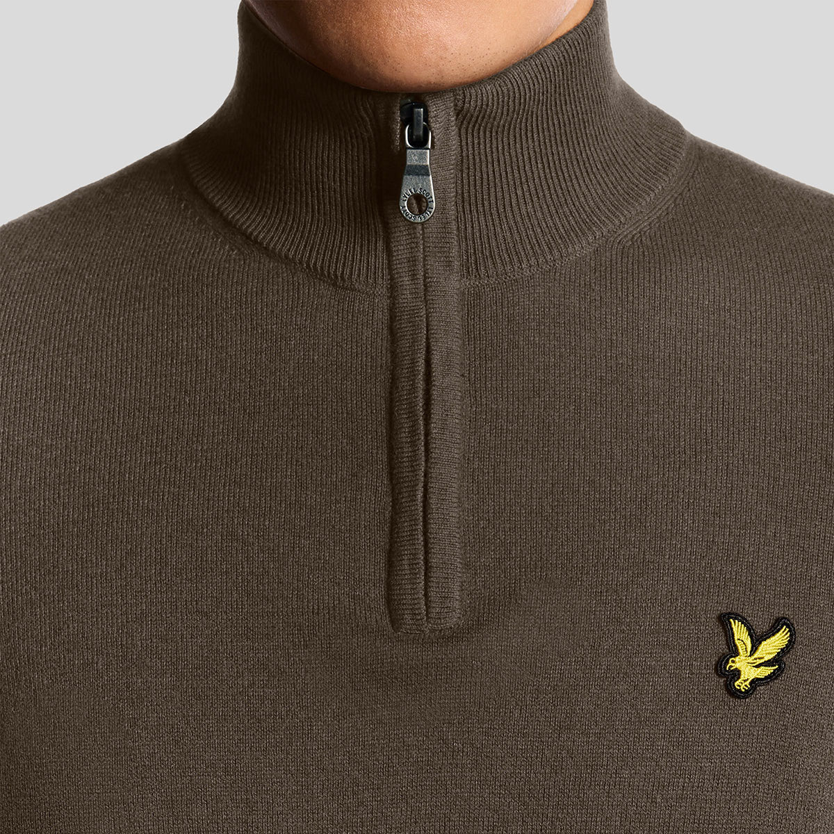LYLE & SCOTT COTTON MERINO QUARTER ZIP ESPRESSO BROWN JUMPER KN2112VC