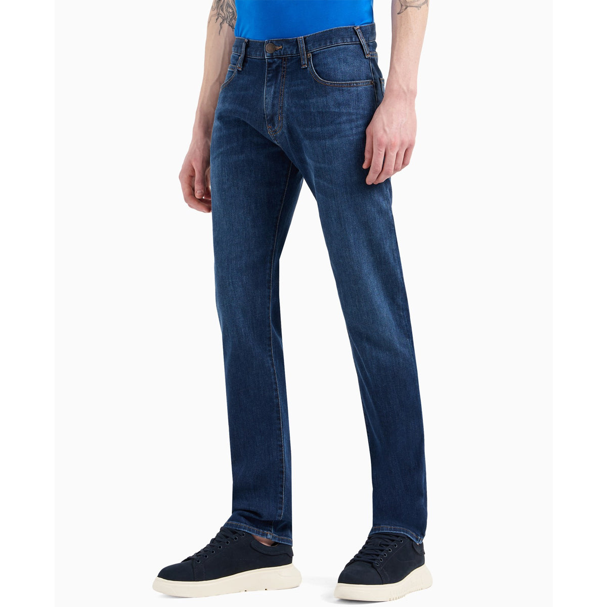 EMPORIO ARMANI J45 1G0LZ  REGULAR FIT WASHED BLUE 942 DENIM JEANS