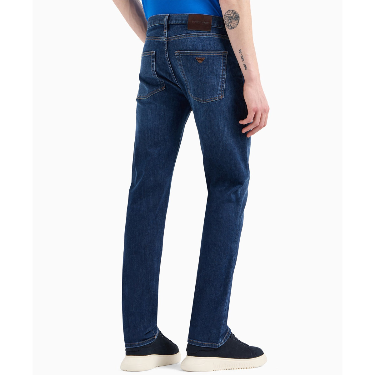 EMPORIO ARMANI J45 1G0LZ  REGULAR FIT WASHED BLUE 942 DENIM JEANS