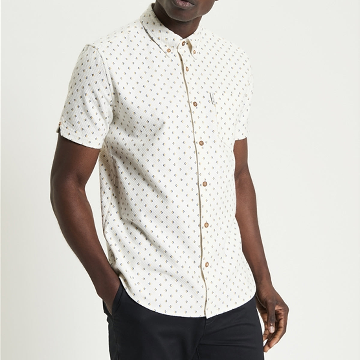 BEN SHERMAN SPLIT GEO IVORY SHORT SLEEVE SHIRT