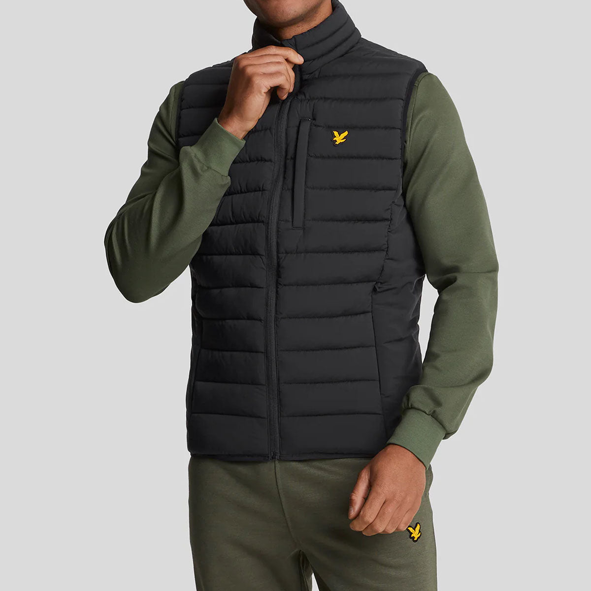 LYLE & SCOTT STRETCH LIGHTWEIGHT BLACK QUILTED GILET JK2186SP