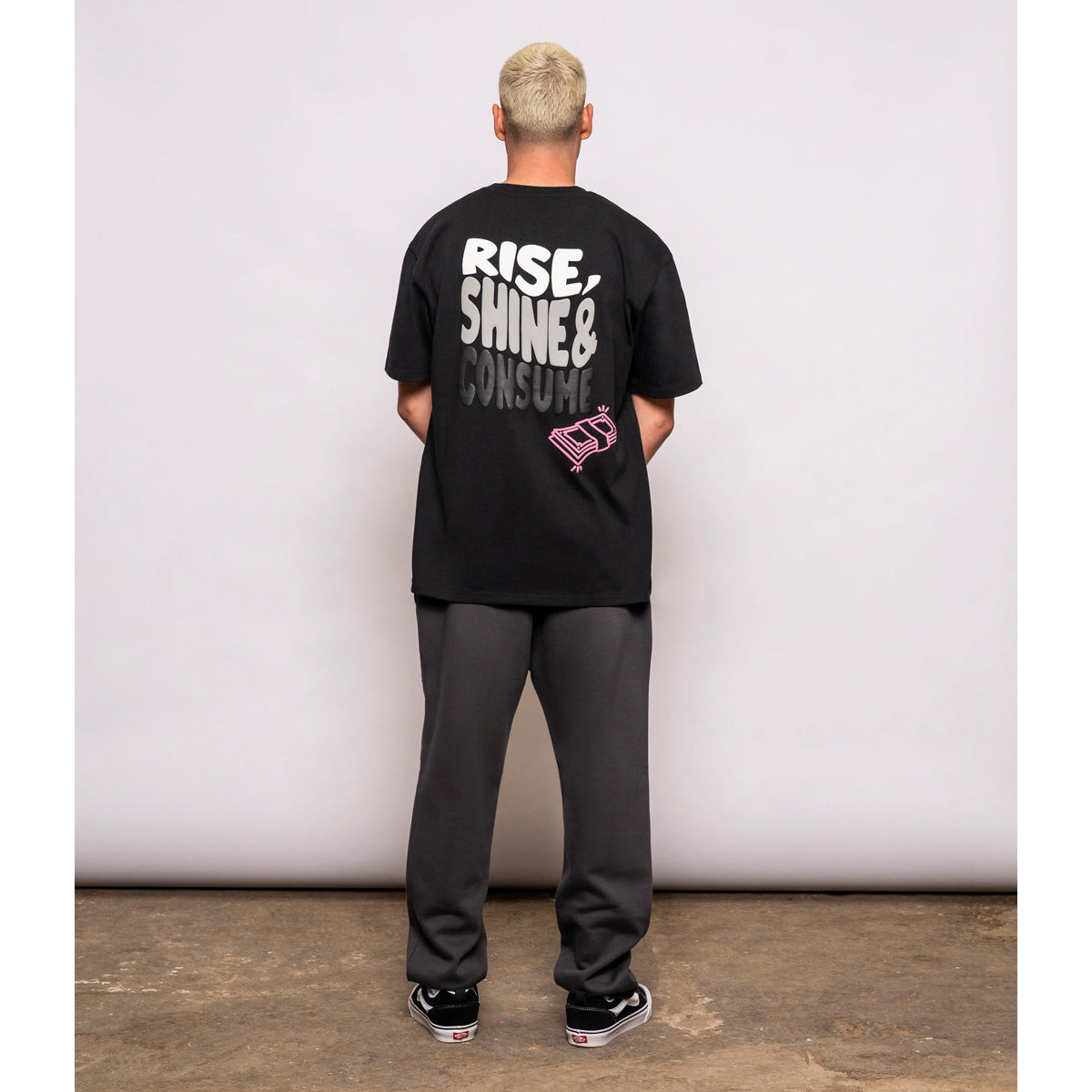 FRESH FLAVOURS CREW NECK RISE BLACK T-SHIRT