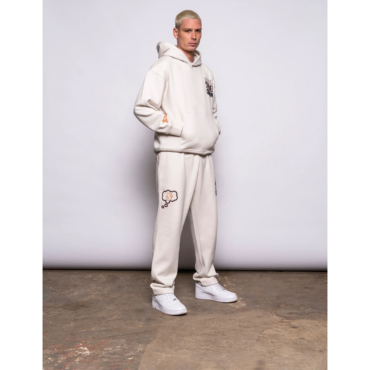 FRESH FLAVOURS RISE ECRU CREAM JOGGERS