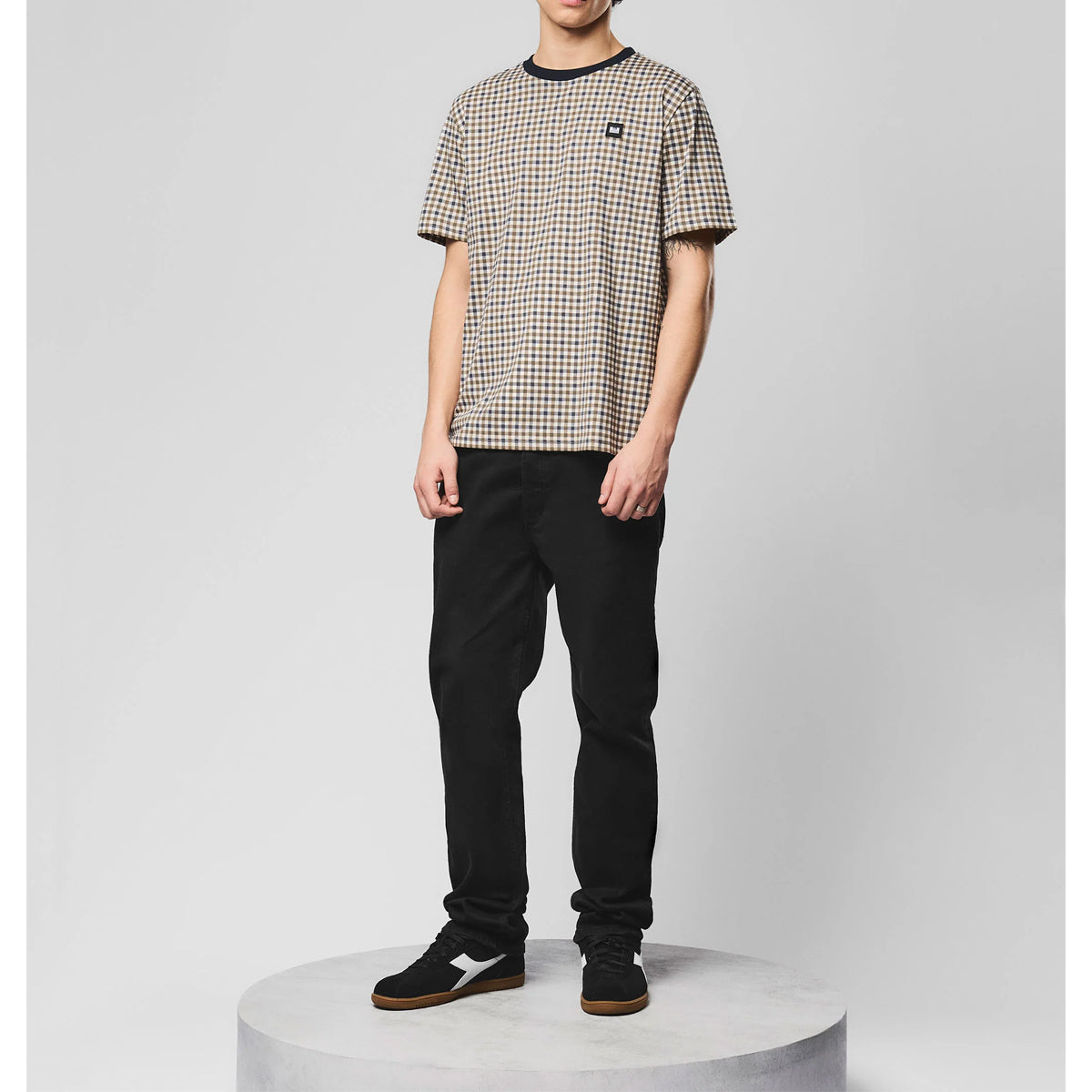 WEEKEND OFFENDER TRIMMER MID HOUSE CHECK T-SHIRT