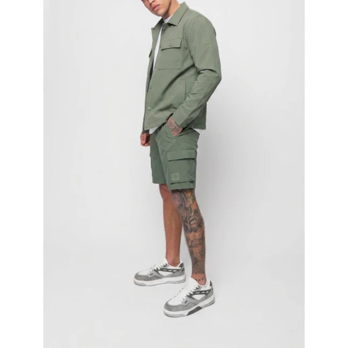 VALERE LUXE CARGO SHORTS KHAKI