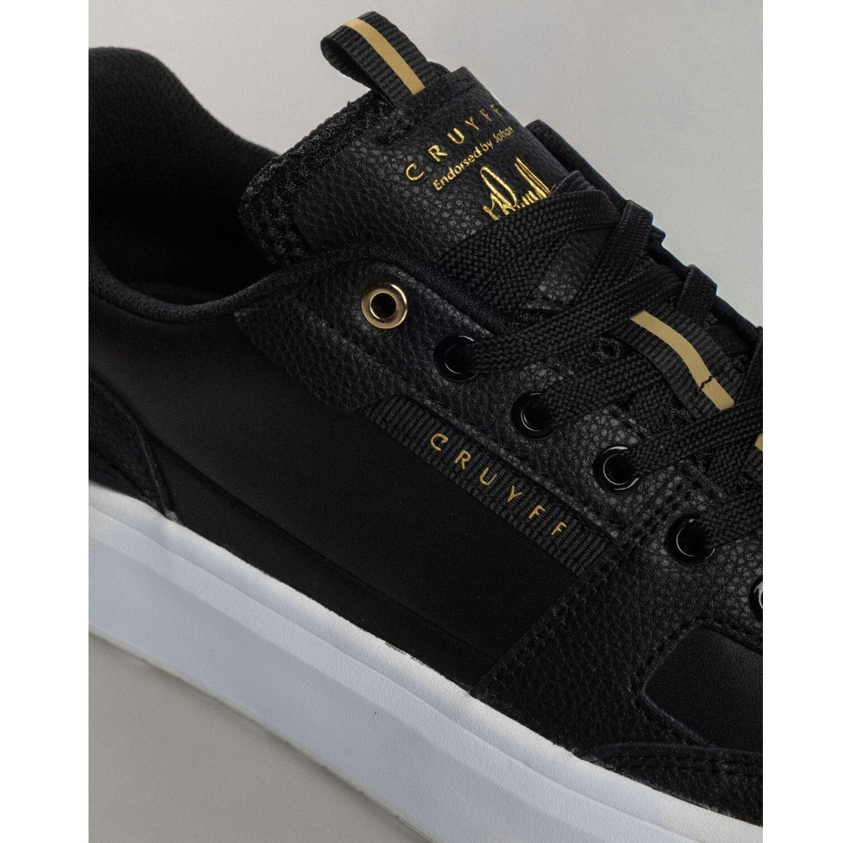 CRUYFF ENDORSED TENNIS BLACK/GOLD TRAINERS CC251012