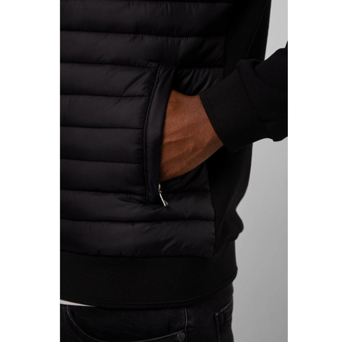 VALERE LUXE QUILTED HYBRID JACKET BLACK