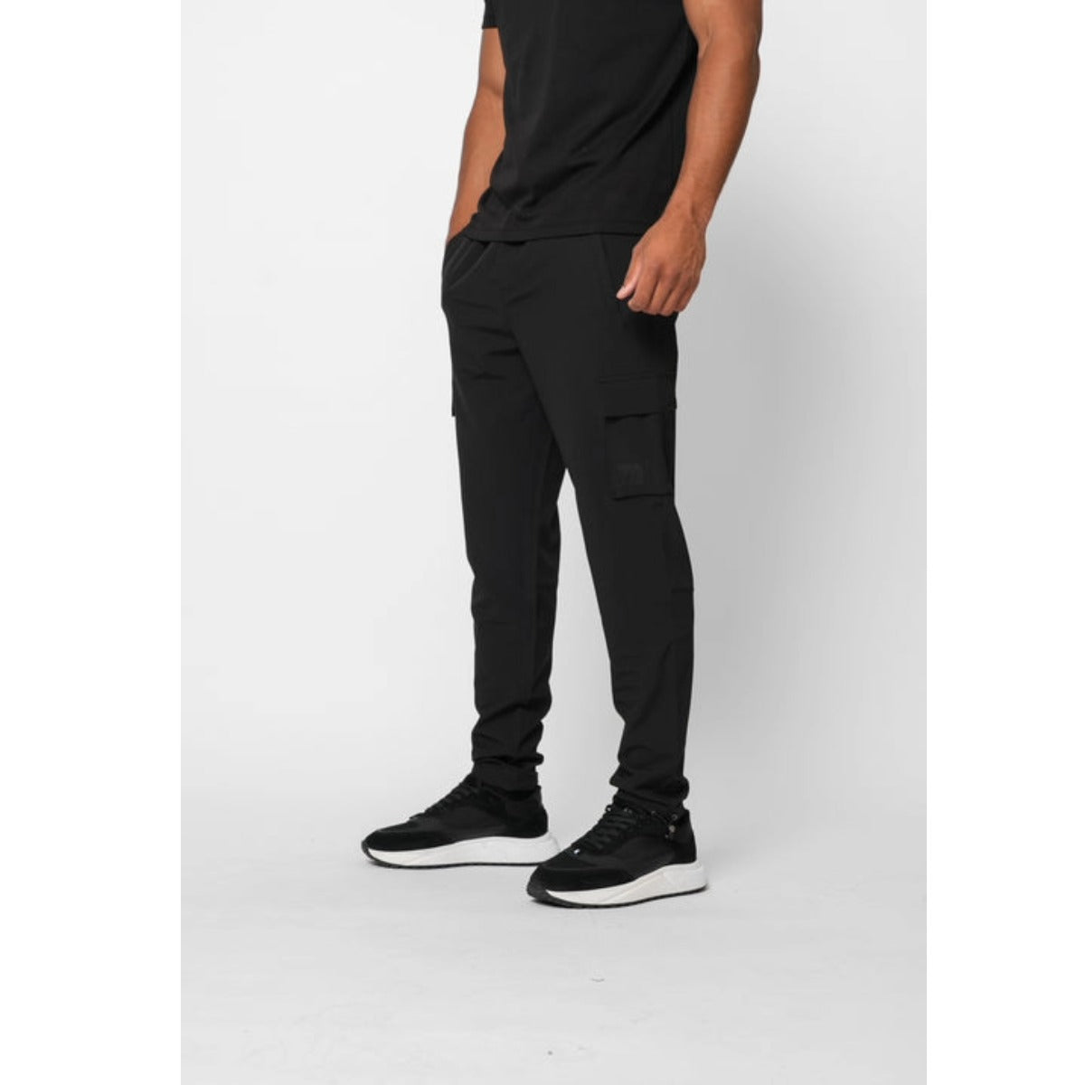VALERE LUXE CARGO BOTTOMS BLACK