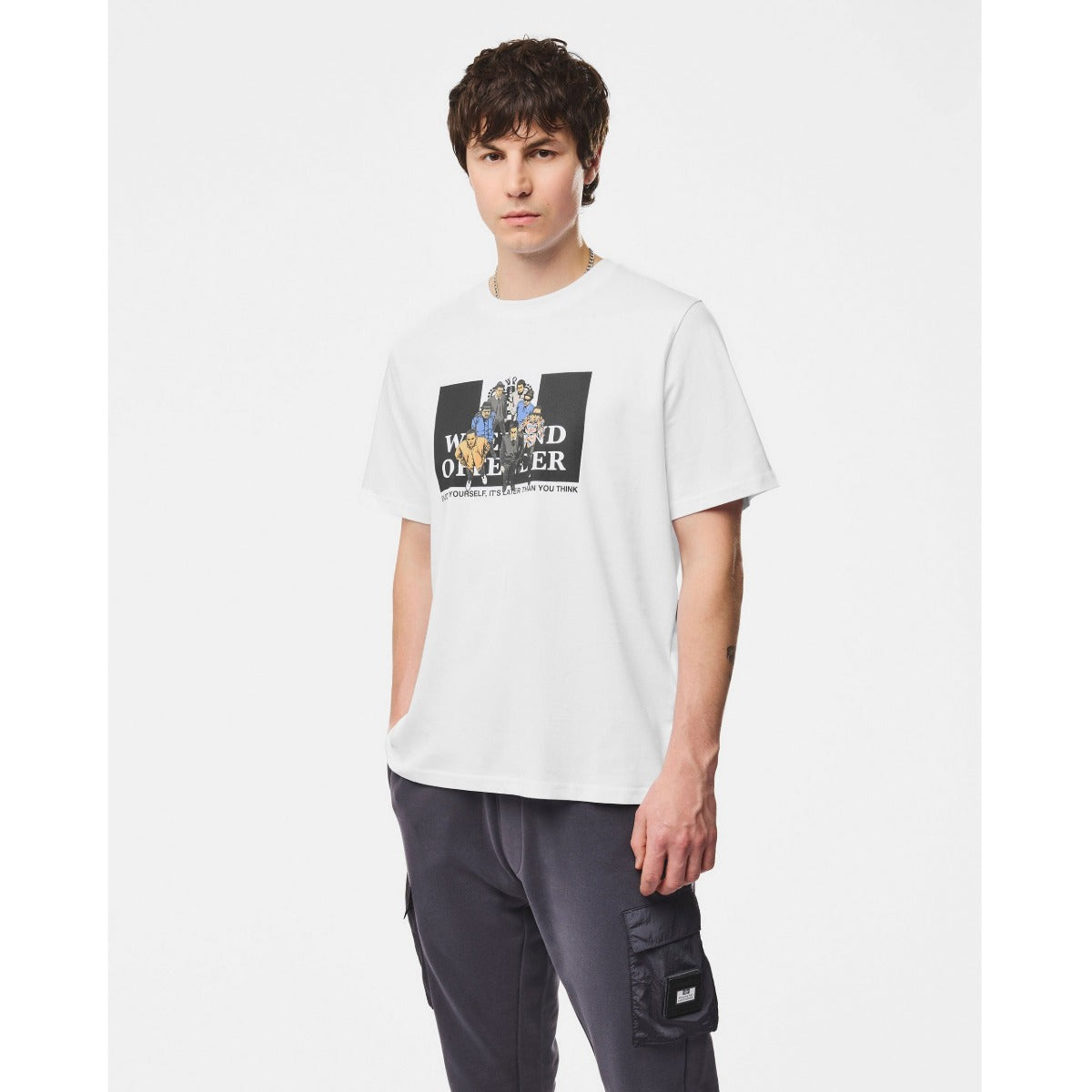 WEEKEND OFFENDER AKA GRAPHIC T-SHIRT WHITE