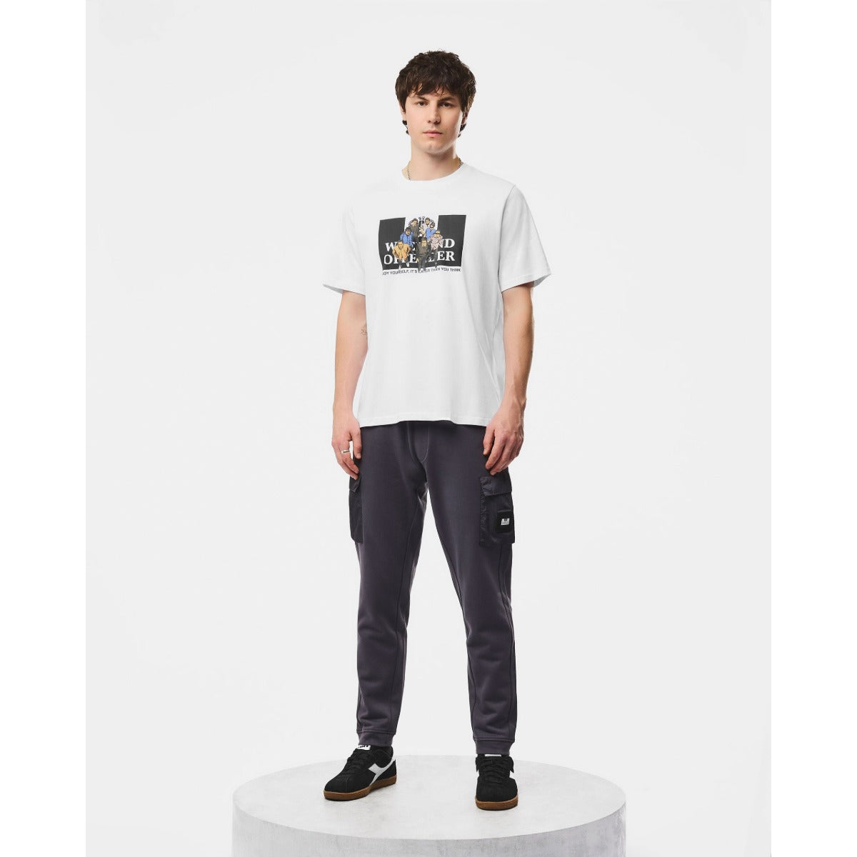 WEEKEND OFFENDER AKA GRAPHIC T-SHIRT WHITE